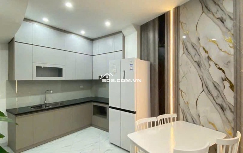 Chỉ nhỉnh 6 tỷ xíu- Trung tâm Kim Giang - Vũ Tông Phan - ô tô qua nhà, 40m2 - 4 tầng - SĐCC