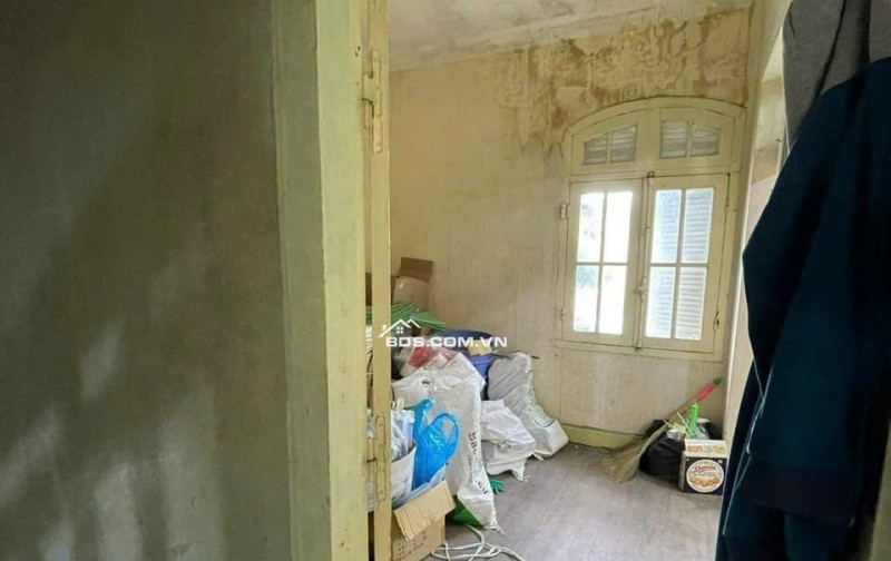 BIỆT THỰ PHÁP CỔ TTTP ĐÀ LẠT 1800M2 PHÁP LÝ RÕ RÀNG 75 TỶ. LH:0909267003.