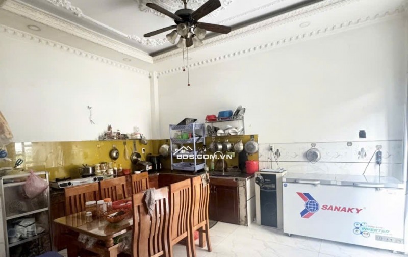 BÁN NHÀ TẠI BÌNH HƯNG HOÀ A. DT 87M2 SHR CHỈ 8.3 TỶ. LH: 0902950730 KHANH.