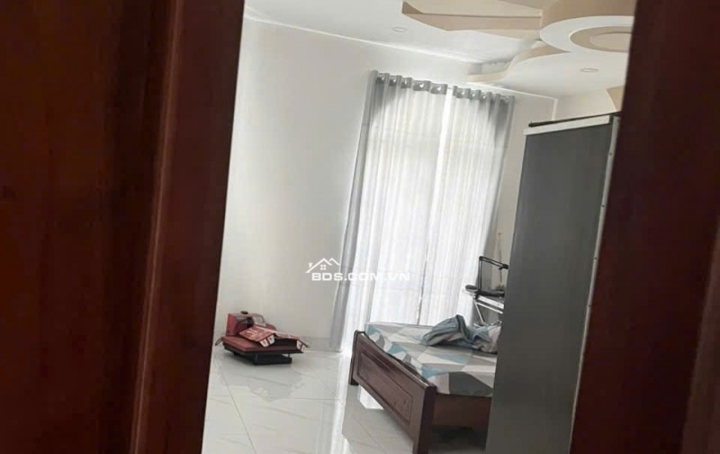 BÁN NHÀ TẠI BÌNH HƯNG HOÀ A. DT 87M2 SHR CHỈ 8.3 TỶ. LH: 0902950730 KHANH.