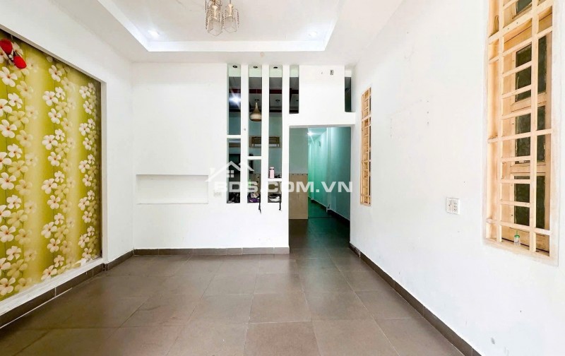 Nhà 5x22m trung tâm Nhà Bè, hẻm xe hơi, SHR, giá chỉ 5,95 tỷ