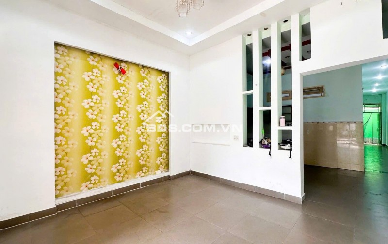 Nhà 5x22m trung tâm Nhà Bè, hẻm xe hơi, SHR, giá chỉ 5,95 tỷ
