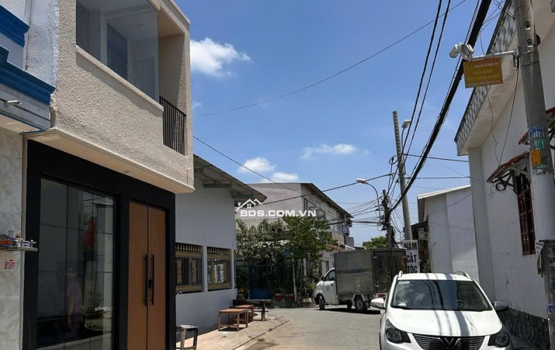 3 TỶ 800 TRIỆU – NHÀ BÈ-Sổ hồng riêng – Hẻm xe hơi thông tứ hướng
