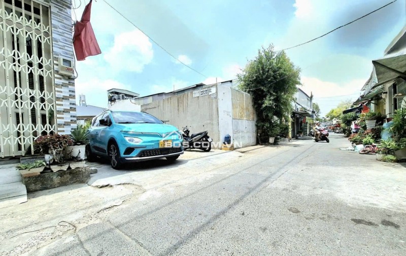3 tỷ 950 CÓ NGAY LÔ ĐẤT HẺM XE HƠI 8m 5.5x15