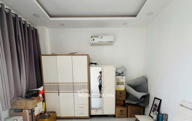 NHÀ ĐẸP QUẬN 7 – 3 TẦNG ĐÚC – NGANG GẦN 6M HIẾM- Chỉ 5 Tỷ 990