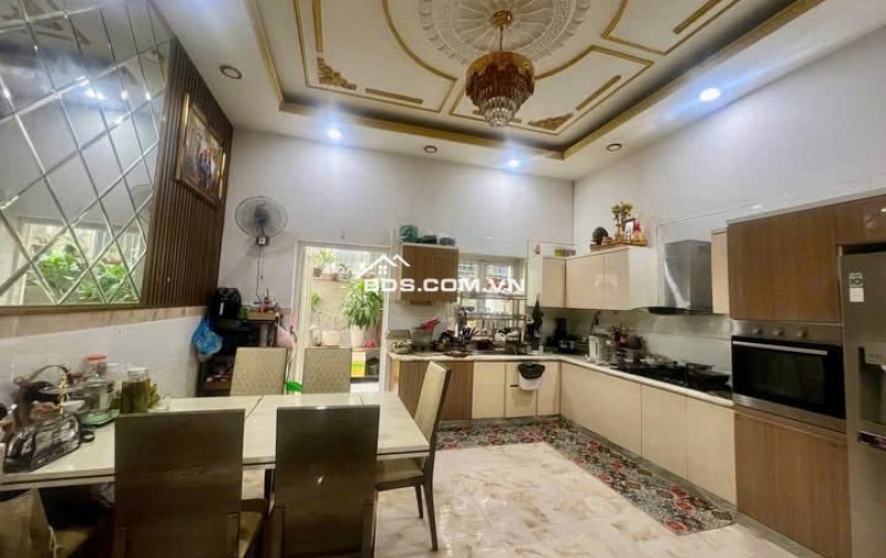 Nhà mặt tiền Cityland Phan Văn Trị 100m2 4 tầng mái Thái ngang 5m KD tốt có T.máy 24.5 tỷ.