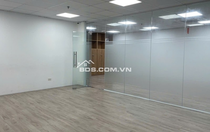 VĂN PHÒNG 110M2 TÒA N01T2 NGOẠI GIAO ĐOÀN, CHIA SẴN PHÒNG VÀO LÀM VIỆC ĐƯỢC NGAY