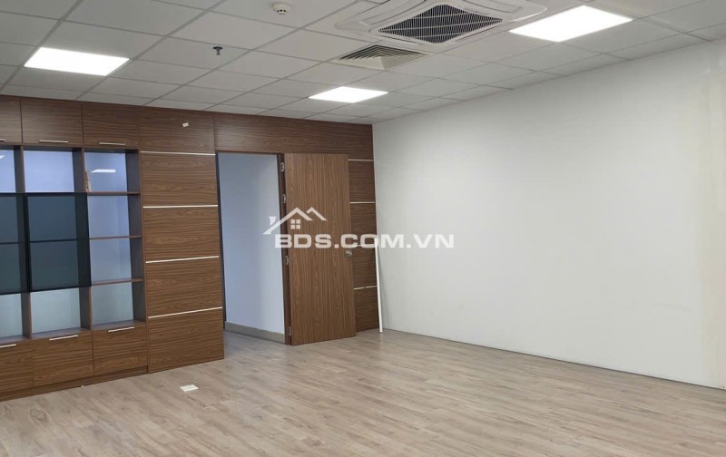 VĂN PHÒNG 110M2 TÒA N01T2 NGOẠI GIAO ĐOÀN, CHIA SẴN PHÒNG VÀO LÀM VIỆC ĐƯỢC NGAY