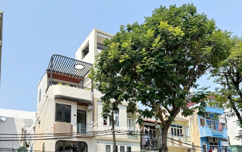 Cần bán nhà Mặt Tiền mới hoàn thiện kinh doanh Phường Tân Đinh. Quận 1