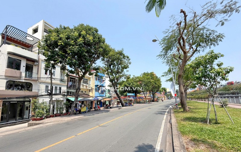 Cần bán nhà Mặt Tiền mới hoàn thiện kinh doanh Phường Tân Đinh. Quận 1