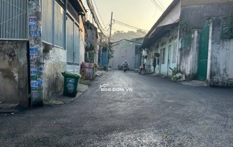 Cần bán nhà chính chủ, vị trí TT Thủ Đức, gần trường học, BV  0969128268