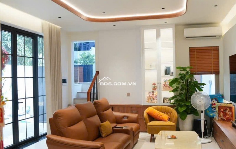 Nhà 9x17,5m 3 lầu Nguyễn Văn Quỳ Phường Phú Thuận Quận 7. giá 19 tỷ