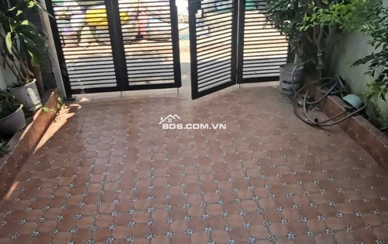 NHÀ ĐẸP- GIÁ TỐT- CHÍNH CHỦ BÁN NHÀ T2 Tầng Full thổ cư, Cách QL 1 là 100m, Phường Ba Láng