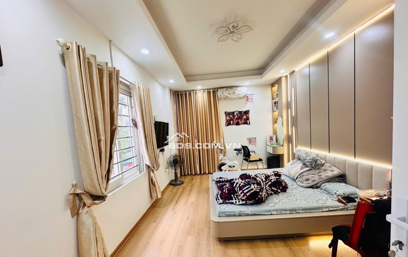 LÔ GÓC GỐC ĐỀ 30m2 – 5 TẦNG – 2 MẶT THOÁNG – 15M RA Ô TÔ – FULL NỘI THẤT – NHỈNH 8 TỶ
