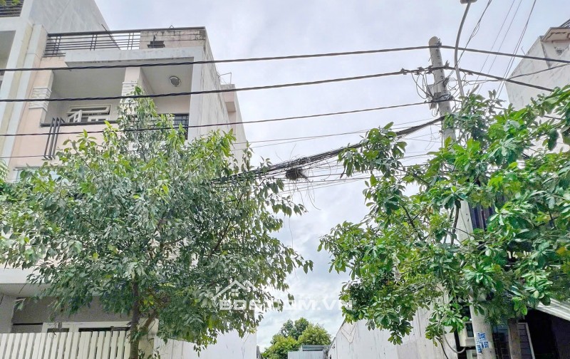 Lô đất full thổ cư cực đẹp Mặt Tiền ĐS Lâm Văn Bền. Quận 7