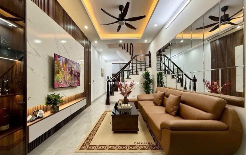  CHÍNH CHỦ GỬI BÁN NHÀ QUẬN ĐỐNG ĐA – ĐỐI DIỆN Đại học Y Hà Nội – PHỐ Tôn Thất Tùng