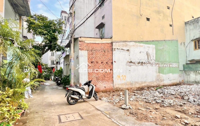 Cần bán lô đất FULL thổ cư hẽm cực thoáng Trần Xuân Soạn. Quận 7