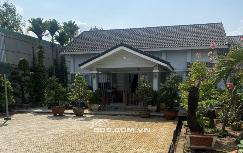 Biệt thự vườn - 3 mặt sông - 1900m² - đường số 4 Lò Lu - chỉ 19.5 tỷ (TL)