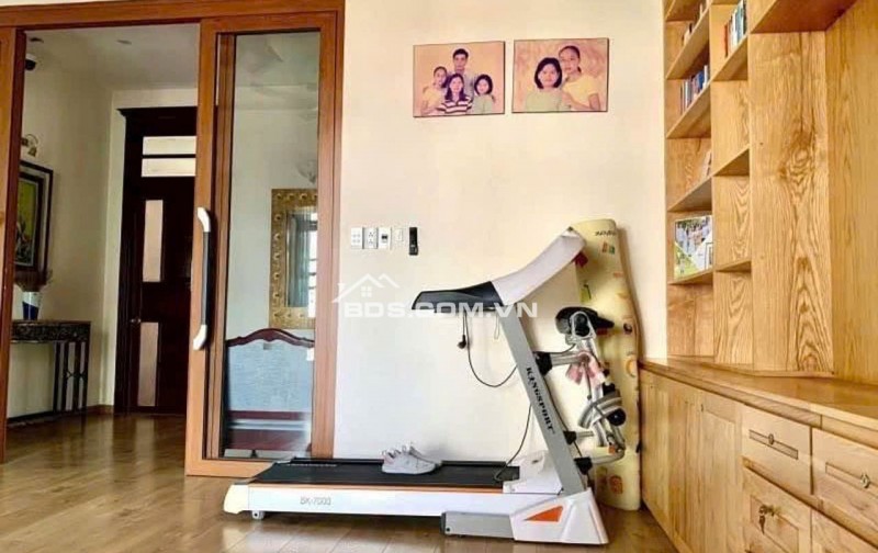 bán biệt thự sân vườn phố hoàng diệu cách đường hoàng diệu 20m
