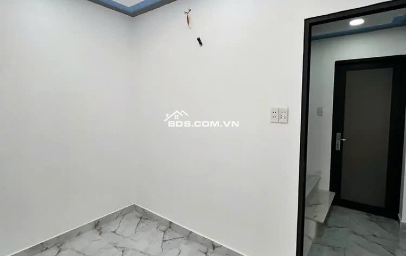 Nhà đẹp 3 tầng Hoà Bình- sát Đầm Sen