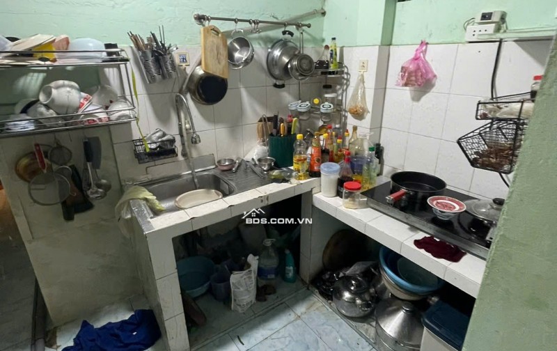 NHÀ QUẬN 11 LIỀN KỀ CÁC QUẬN KHÁC, AN NINH AN TOÀN. 5 TỶ 59.1 M2. LH:0903067772.