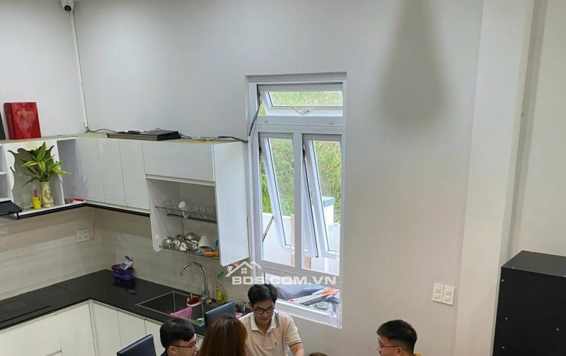 CHO THUÊ VILLA FULL NỘI THẤT CƠ BẢN ĐỒI THÔNG TIN PHƯỜNG 8