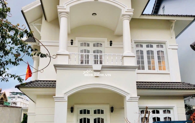 CHO THUÊ VILLA 8 PHÒNG NGỦ ĐƯỜNG HÙNG VƯƠNG ĐÀ LẠT