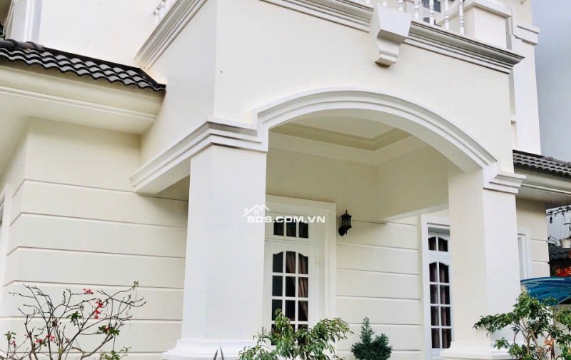 CHO THUÊ VILLA 8 PHÒNG NGỦ ĐƯỜNG HÙNG VƯƠNG ĐÀ LẠT
