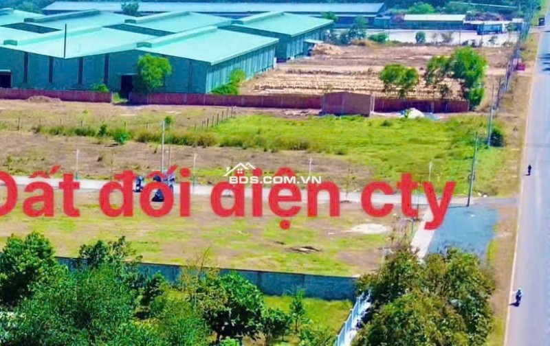CHÍNH CHỦ CẦN RA ĐI LÔ ĐẤT TRƯỚC CỔNG XÍ NGHIỆP MAY 1000 CÔNG NHÂN, NGAY KCN MINH LẬP, 525TR, 180M2 (TC 150M2)