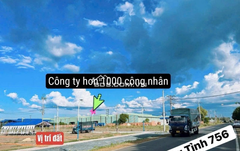 CHÍNH CHỦ CẦN RA ĐI LÔ ĐẤT TRƯỚC CỔNG XÍ NGHIỆP MAY 1000 CÔNG NHÂN, NGAY KCN MINH LẬP, 525TR, 180M2 (TC 150M2)