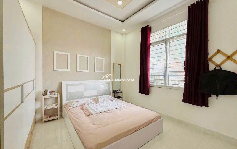 BÁN NHÀ QL 13 GẦN VẠN PHÚC CITY - DT 52M2 (4 TẦNG) - SẴN SỔ HỒNG - 7.5 TỶ TL. LH:0987202882.