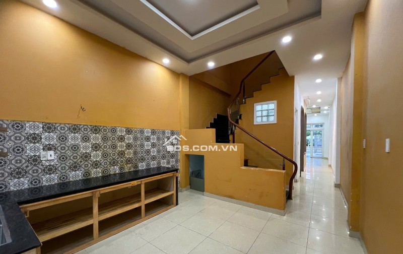 Cho thuê nhà mặt tiền Phó Đức Chính phường 9 Đà Lạt 13 triệu/tháng
