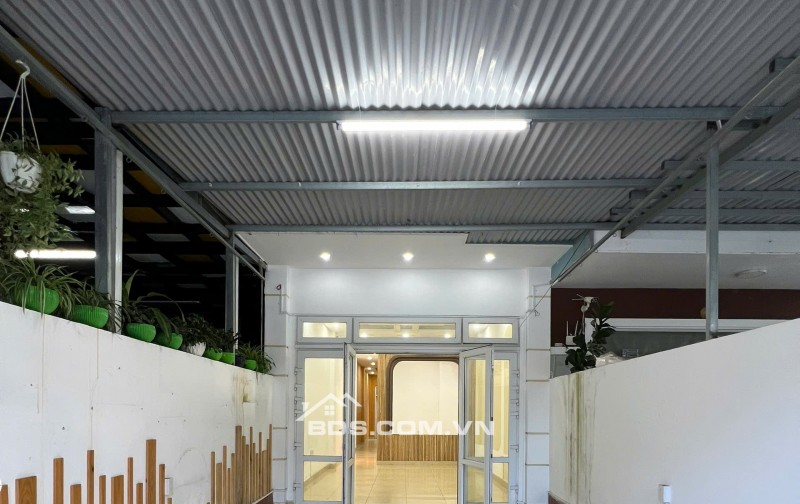 Cho thuê nhà mặt tiền Phó Đức Chính phường 9 Đà Lạt 13 triệu/tháng