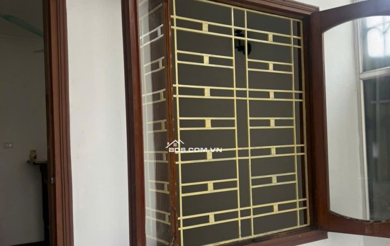 NHÀ VIP, KHU VỰC CBNV TRƯỜNG THUỶ LỢI. DT 33 M2 (4 TẦNG) SẴN SỔ CHỈ 10.8 TỶ. LH:0904683389