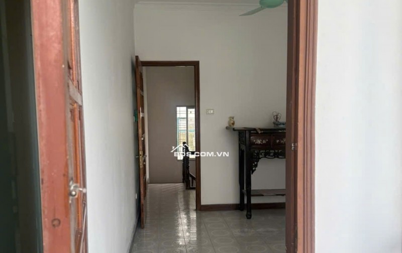 NHÀ VIP, KHU VỰC CBNV TRƯỜNG THUỶ LỢI. DT 33 M2 (4 TẦNG) SẴN SỔ CHỈ 10.8 TỶ. LH:0904683389