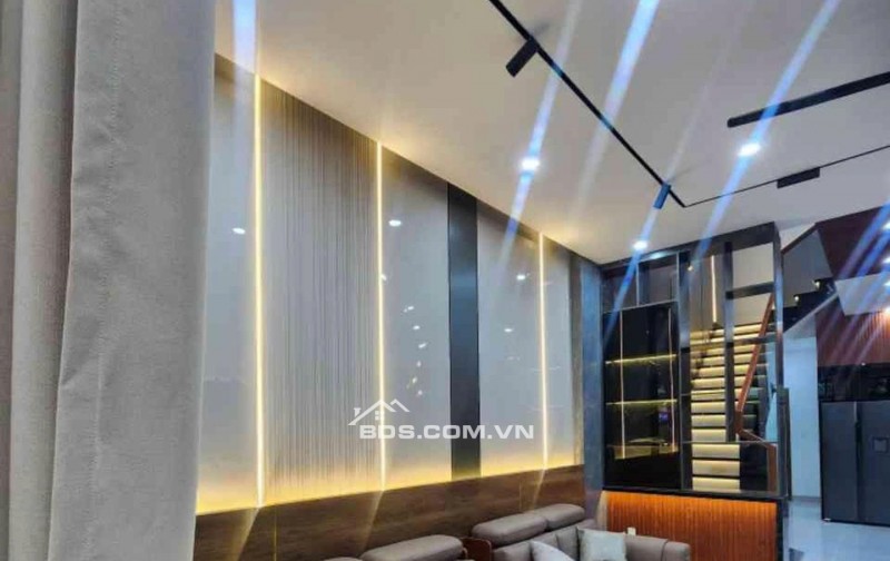 BÁN NHÀ 3 TẦNG, 3 MÊ  FULL NỘI THẤT, ĐƯỜNG THANH LƯƠNG, HOÀ XUÂN - ĐÀ NẴNG LH:0368452579.