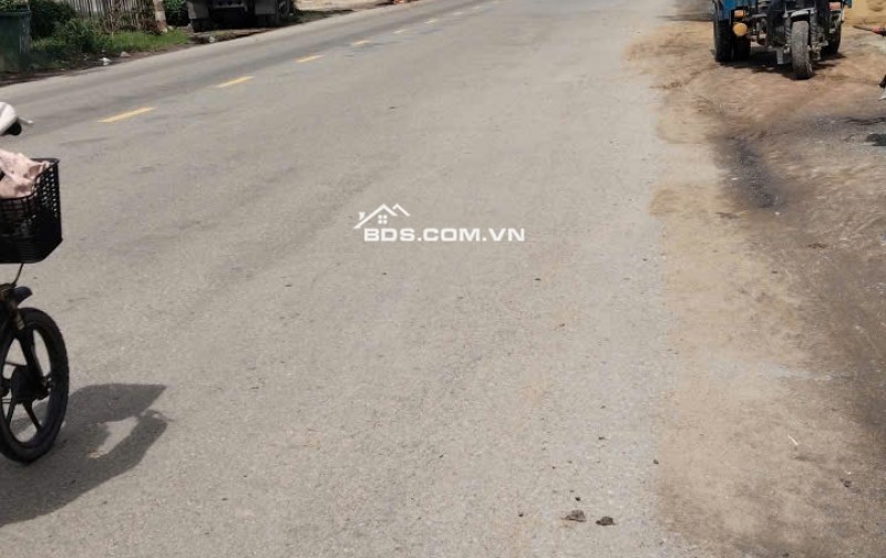 CC BÁN GẤP NHÀ C4, KHU ĐẤT ĐANG LÀM XƯỞNG CƠ KHÍ, GẦN 2500M2 SÁT MT835, CHỈ 14 TỶ. LH:0909327086.