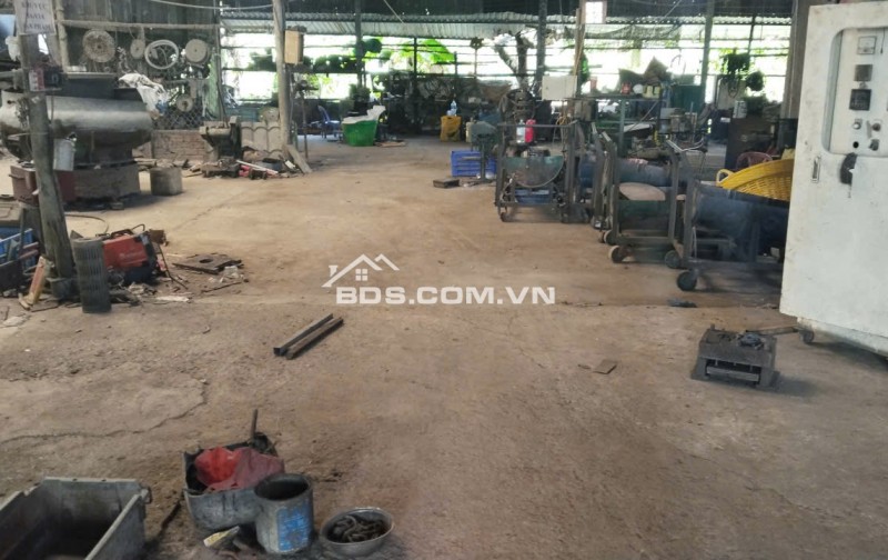 CC BÁN GẤP NHÀ C4, KHU ĐẤT ĐANG LÀM XƯỞNG CƠ KHÍ, GẦN 2500M2 SÁT MT835, CHỈ 14 TỶ. LH:0909327086.