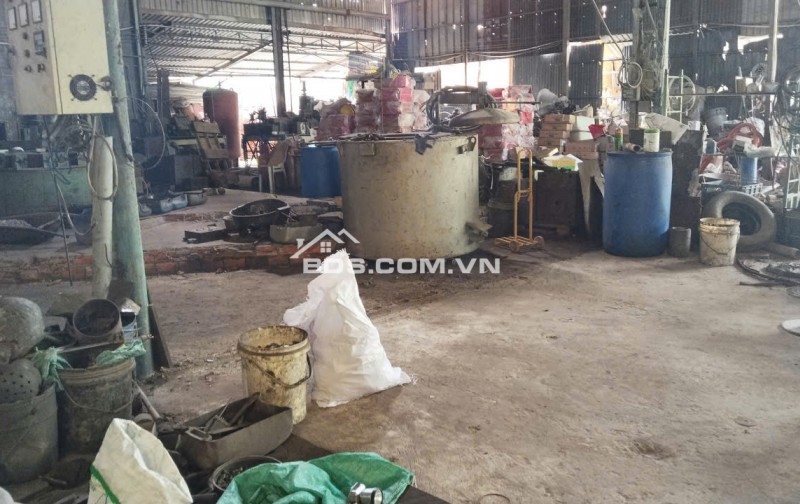 CC BÁN GẤP NHÀ C4, KHU ĐẤT ĐANG LÀM XƯỞNG CƠ KHÍ, GẦN 2500M2 SÁT MT835, CHỈ 14 TỶ. LH:0909327086.