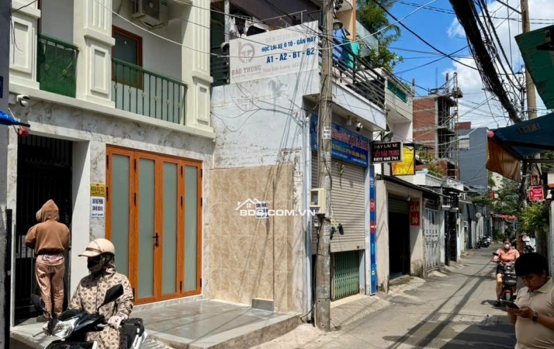 BÁN TOÀ NHÀ CHDV 16 PHÒNG TẠI GÒ VẤP – DT 136.3M2 (DTXD 530M2) - SHR 17.5 TỶ. LH:0934049696 TÀI