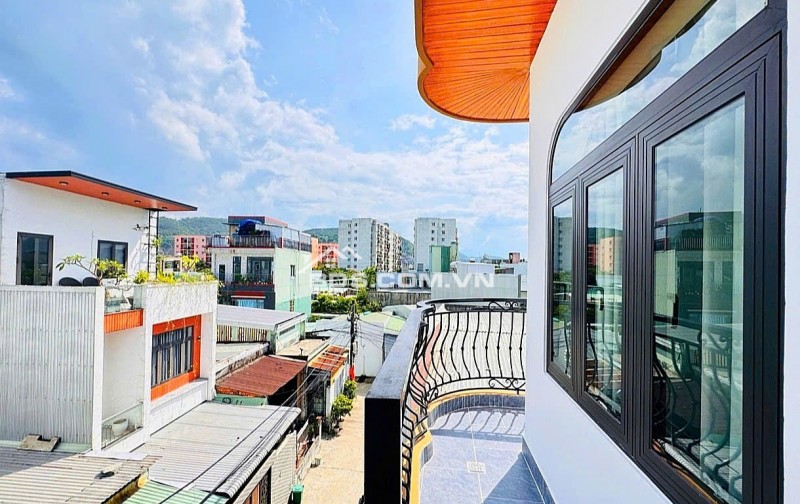 Bán Vila mini siêu đẹp K49 Phan Khoang,ô tô đổ trước nhà, DT 70 m2, Giá 5.35 tỷ