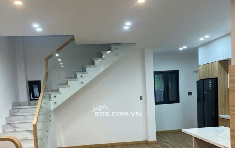 Bán nhà phố hoàng diệu gần lê hồng ôhng TP Đà Nẵng giá nhỉnh 6 tỷ