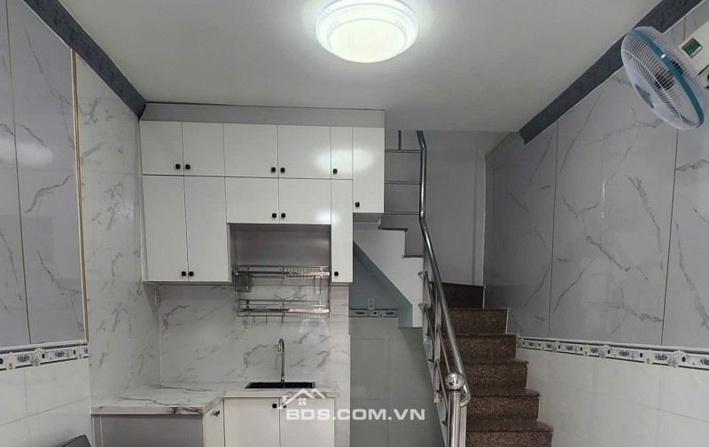 BÁN NHÀ TRẦN VĂN QUANG, TÂN BÌNH - DT20M2 - SHR - 2TY890 TL. LH:0931867234.