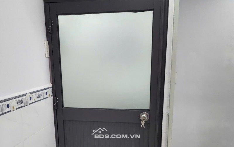 BÁN NHÀ TRẦN VĂN QUANG, TÂN BÌNH - DT20M2 - SHR - 2TY890 TL. LH:0931867234.
