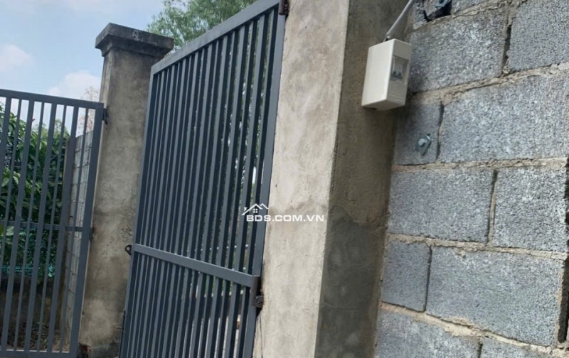 BÁN ĐẤT VƯỜN BÌNH CHÁNH - DT 30X81 NỞ HẬU, MẶT TIỀN LỚN - MUA ĐẦU TƯ HỢP LÝ. LH:0983140149.