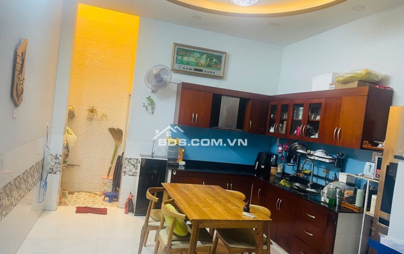 Bán Nhà Mặt Tiền Đường Số 9, 5 Tầng, Bình Tân – DT 60m² – Giá 8.9 Tỷ