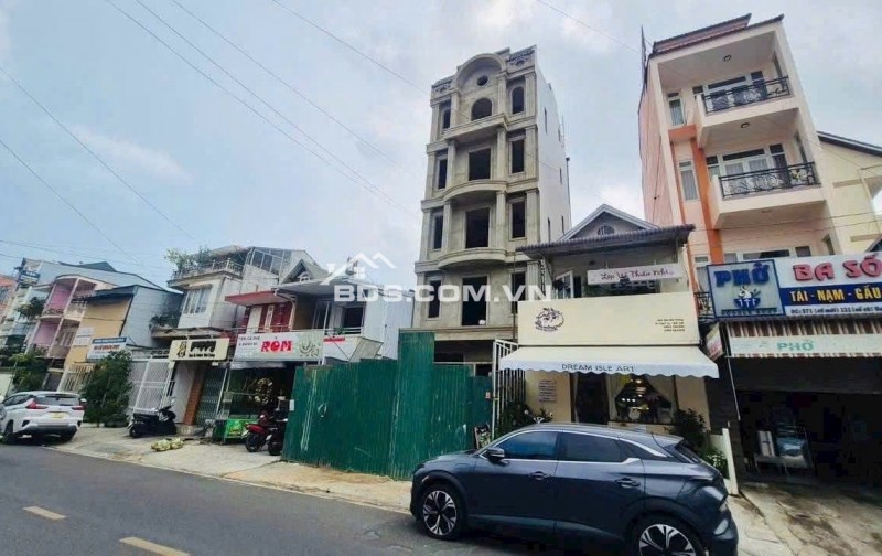 Chính Chủ cần bán nhanh nhà 6 tầng, mặt tiền đường lớn, kinh doanh khách sạn