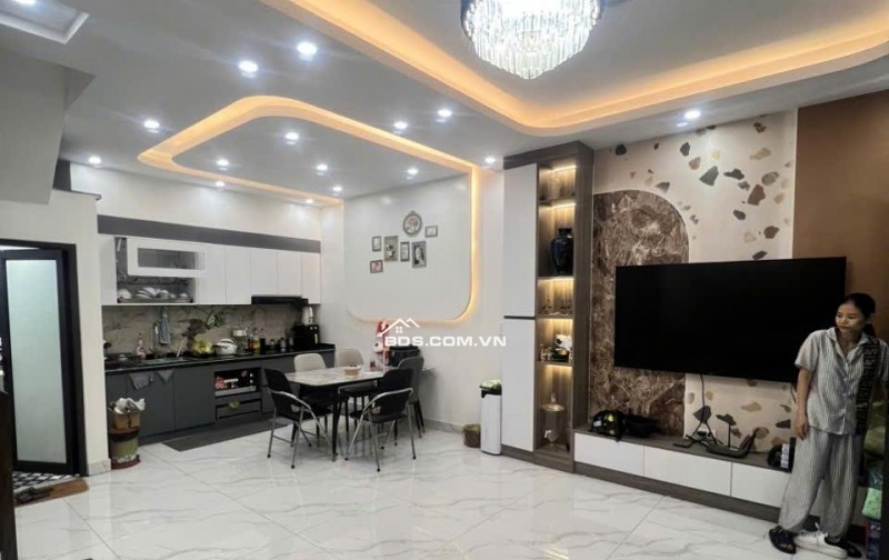 BÁN NHÀ 3 TẦNG NGÕ 2 CHỢ HÀNG CŨ - BỐT TRÒN