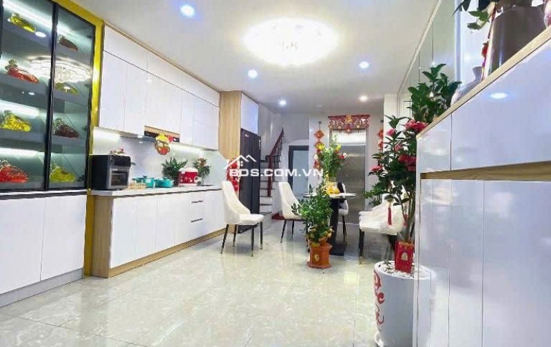 Nhà Đẹp Mặt Hồ Ba Mẫu _Ô Đồng Lầm _Đống Đa _40M 7 Tầng Thang Máy Full Nội Thất