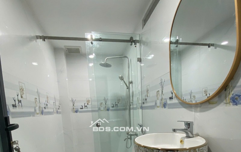 Bán nhà giá rẽ, mới xây 1 trệt 1 lầu, ngay trung tâm Đà Lạt, rộng thoáng